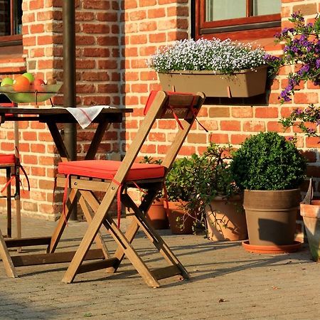 B&B Laurus Υπρ Εξωτερικό φωτογραφία